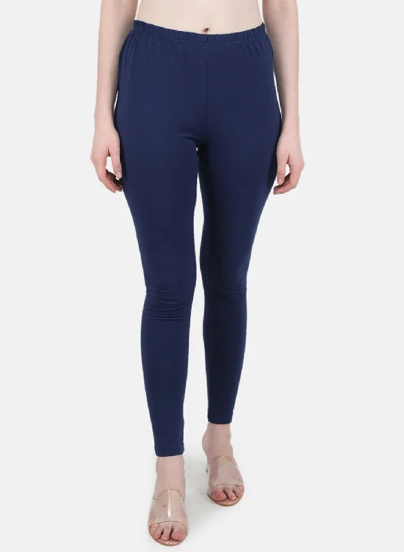 Women's Denim - Look Tight Trousers in Light Blue for a Casual and Versatile OptionWomen Blue Solid Legging