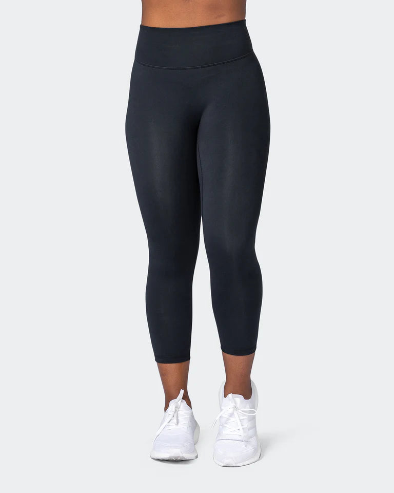 Women's Fleece - Lined Tight Trousers in Dark Blue for Warmth in Cold WeatherMuscle Nation | Game Changer Scrunch 7/8 Leggings - Black