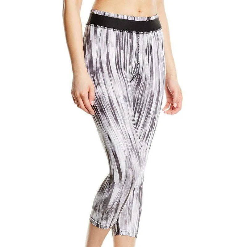 Women's Denim - Look Tight Trousers in Light Blue for a Casual and Versatile OptionPuma All Eyes On Me 3/4 Capri Womens Running Tights - White