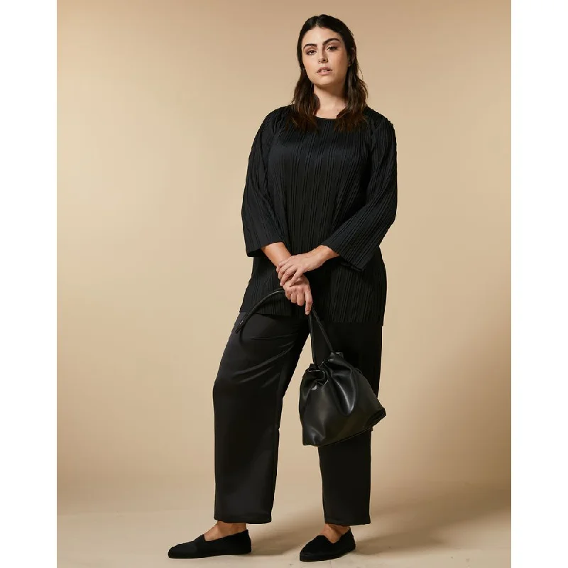 Plus Size Women's Embroidered Tight Trousers in White for a Feminine and Elegant StyleRENNA
