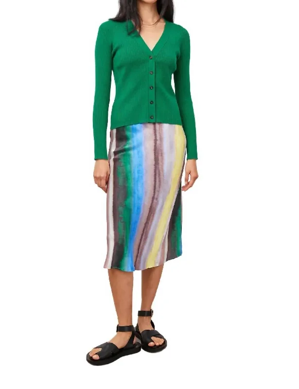 boyfriend style women cardigan for a relaxed fitBeau Cardigan In Kelly Green