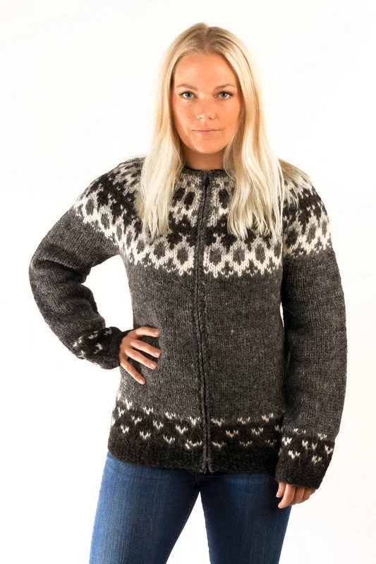 v neck women cardigan to elongate the necklineSkipper Wool Cardigan Grey